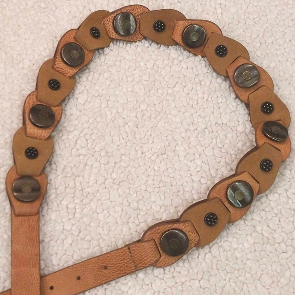 RARE*FREE PEOPLE Medallion Raw Cowhide Leather Bohemian Belt $98-FP.COM 2021' - Picture 6 of 16